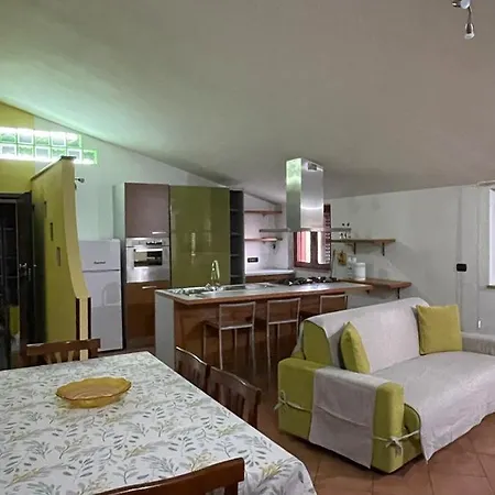 La Casa Del Pino Policoro